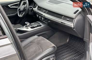 Внедорожник / Кроссовер Audi Q7 2018 в 
