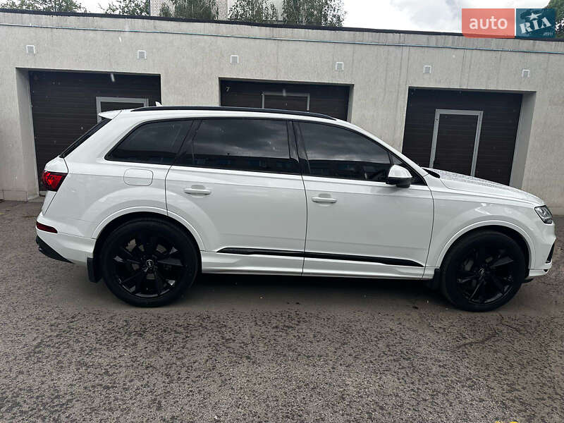 Внедорожник / Кроссовер Audi Q7 2020 в Житомире