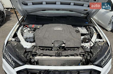 Внедорожник / Кроссовер Audi Q7 2021 в 
