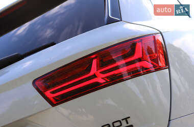Внедорожник / Кроссовер Audi Q7 2016 в 