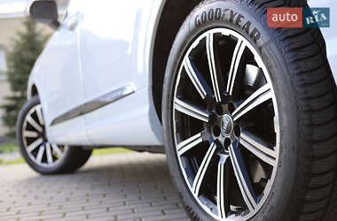 Внедорожник / Кроссовер Audi Q7 2016 в 
