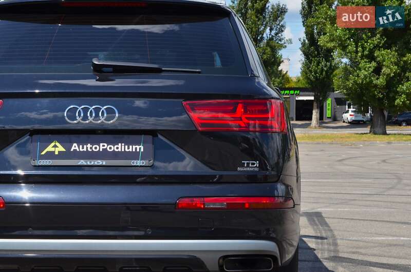 Внедорожник / Кроссовер Audi Q7 2016 в Киеве