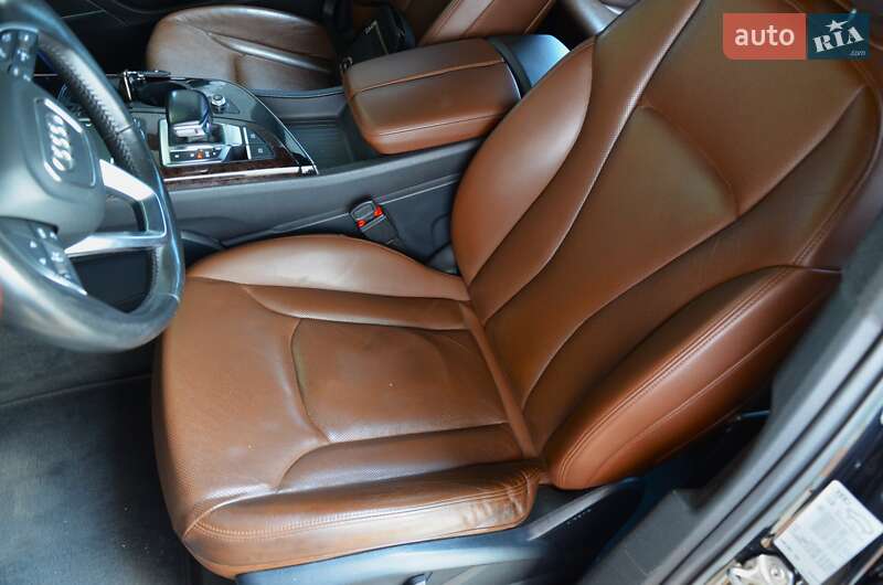 Внедорожник / Кроссовер Audi Q7 2016 в Киеве
