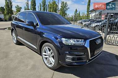Позашляховик / Кросовер Audi Q7 2017 в Шостці