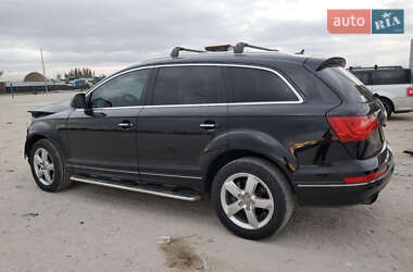 Внедорожник / Кроссовер Audi Q7 2015 в 