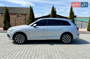 Внедорожник / Кроссовер Audi Q7 2017 в 