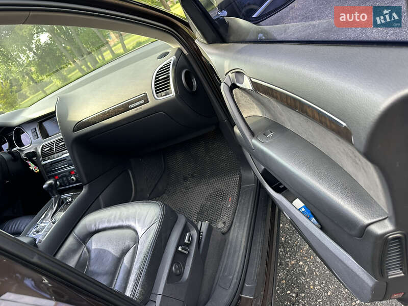 Позашляховик / Кросовер Audi Q7 2013 в Гадячі