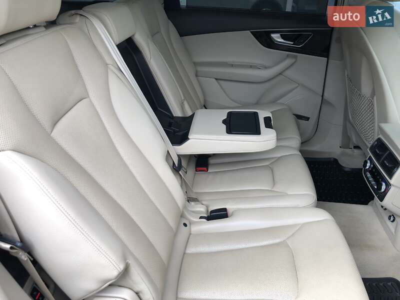 Внедорожник / Кроссовер Audi Q7 2018 в Киеве