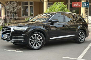 Внедорожник / Кроссовер Audi Q7 2016 в 