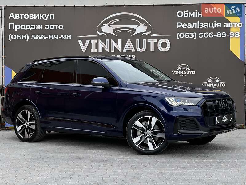 Внедорожник / Кроссовер Audi Q7 2020 в 