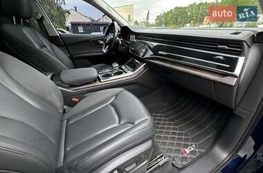 Внедорожник / Кроссовер Audi Q7 2020 в 