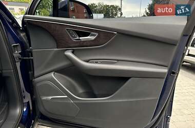 Внедорожник / Кроссовер Audi Q7 2020 в 