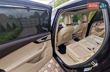Внедорожник / Кроссовер Audi Q7 2017 в 