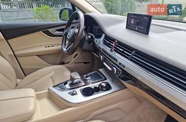 Внедорожник / Кроссовер Audi Q7 2017 в 