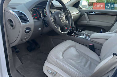 Внедорожник / Кроссовер Audi Q7 2011 в 