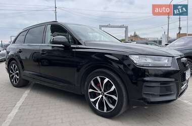 Внедорожник / Кроссовер Audi Q7 2016 в 