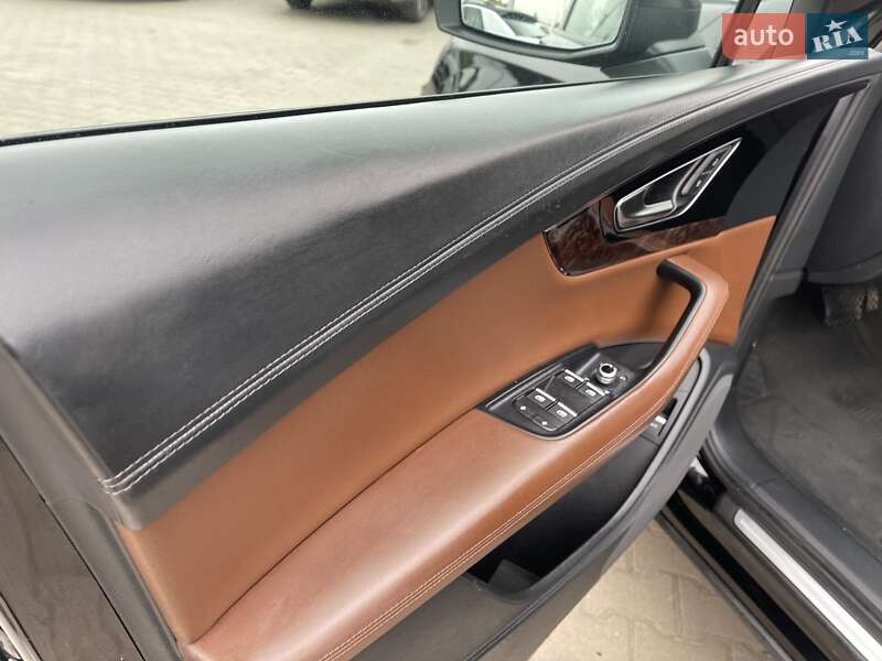 Внедорожник / Кроссовер Audi Q7 2016 в Черновцах