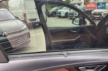 Внедорожник / Кроссовер Audi Q7 2016 в 