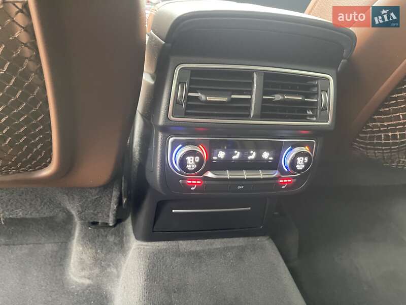 Внедорожник / Кроссовер Audi Q7 2016 в Черновцах