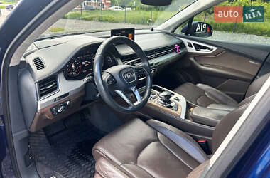 Внедорожник / Кроссовер Audi Q7 2019 в 