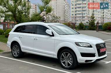 Внедорожник / Кроссовер Audi Q7 2011 в 
