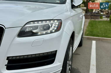 Внедорожник / Кроссовер Audi Q7 2011 в 