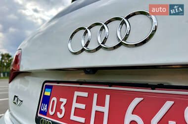 Внедорожник / Кроссовер Audi Q7 2011 в 