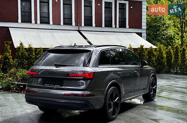 Внедорожник / Кроссовер Audi Q7 2020 в 