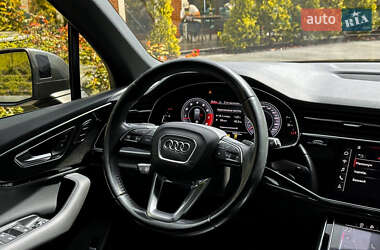 Внедорожник / Кроссовер Audi Q7 2020 в 
