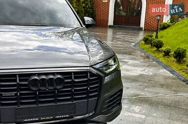 Внедорожник / Кроссовер Audi Q7 2020 в 