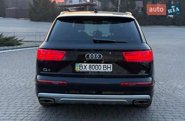 Внедорожник / Кроссовер Audi Q7 2017 в 