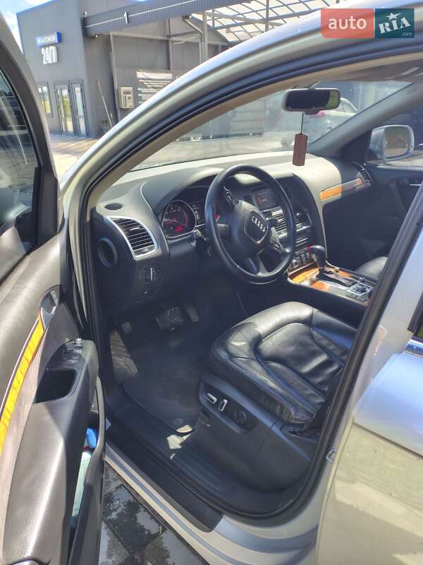 Внедорожник / Кроссовер Audi Q7 2010 в Самборе
