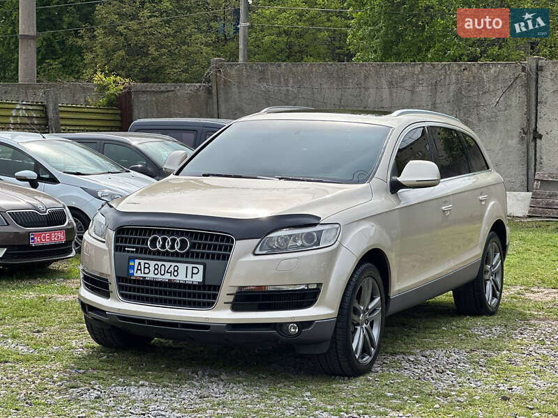 Внедорожник / Кроссовер Audi Q7 2007 в 
