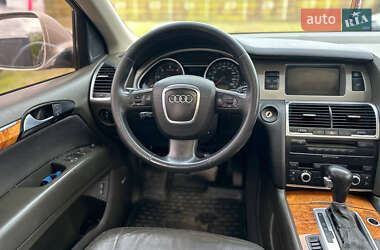 Внедорожник / Кроссовер Audi Q7 2007 в 