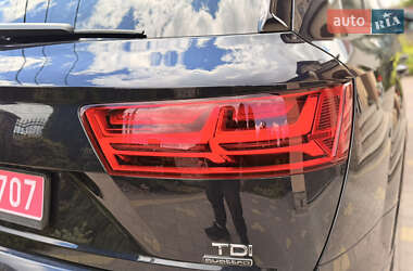 Внедорожник / Кроссовер Audi Q7 2018 в 