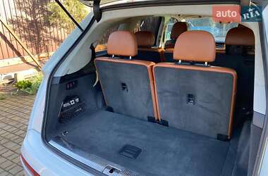 Внедорожник / Кроссовер Audi Q7 2016 в 