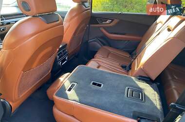 Внедорожник / Кроссовер Audi Q7 2016 в 