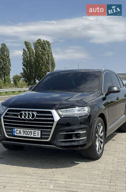 Позашляховик / Кросовер Audi Q7 2017 в Черкасах