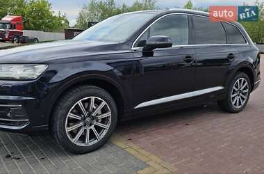 Внедорожник / Кроссовер Audi Q7 2016 в 