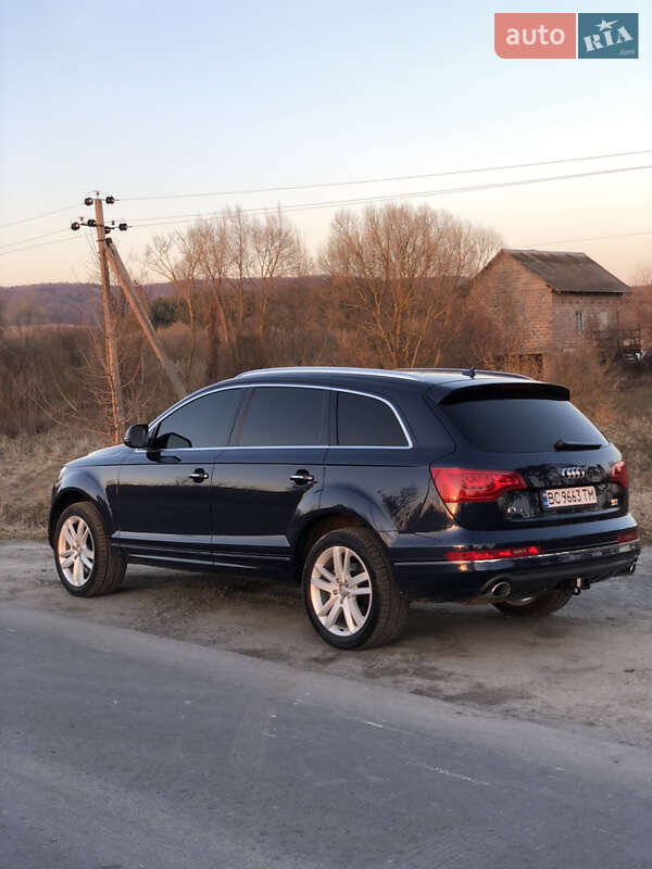 Внедорожник / Кроссовер Audi Q7 2014 в 
