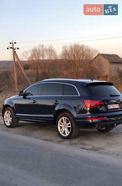 Внедорожник / Кроссовер Audi Q7 2014 в 