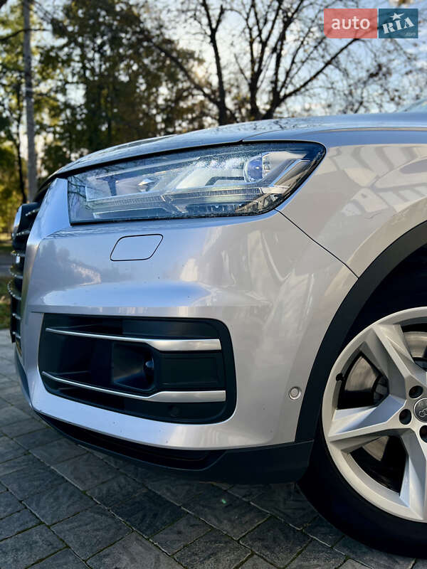 Внедорожник / Кроссовер Audi Q7 2016 в Березному