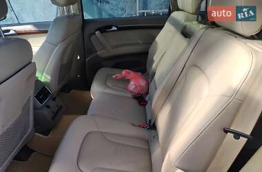 Позашляховик / Кросовер Audi Q7 2013 в 