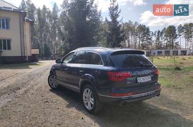 Позашляховик / Кросовер Audi Q7 2013 в 