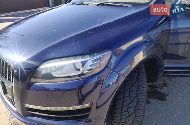 Позашляховик / Кросовер Audi Q7 2013 в 
