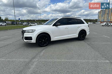 Позашляховик / Кросовер Audi Q7 2017 в Києві