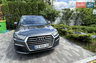 Внедорожник / Кроссовер Audi Q7 2017 в 