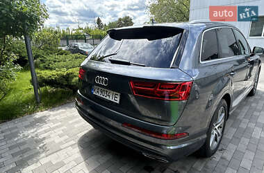 Внедорожник / Кроссовер Audi Q7 2017 в 