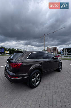 Внедорожник / Кроссовер Audi Q7 2012 в 