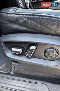 Внедорожник / Кроссовер Audi Q7 2012 в 